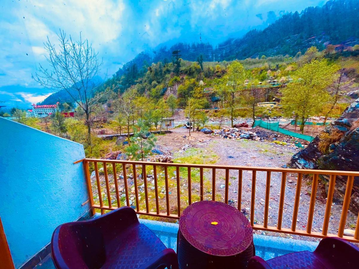Hotel Beas River Retreat - A Riverside Hotel With Balcony Manāli Exterior foto